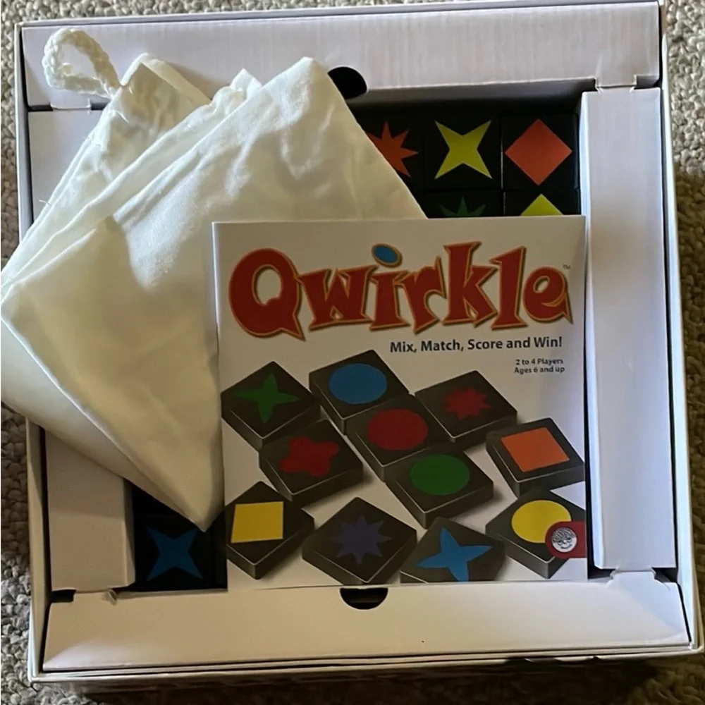 QUIRKLE Game MENSA SELECT Parents’ Choice and MAJOR FUN awards! Like new Age 6+